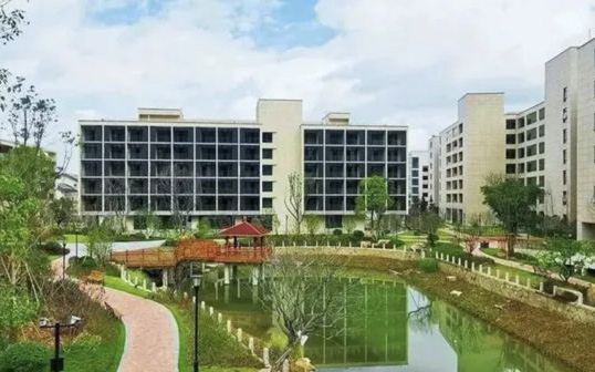 ���ݶ��������е�ְҵ����ѧУ